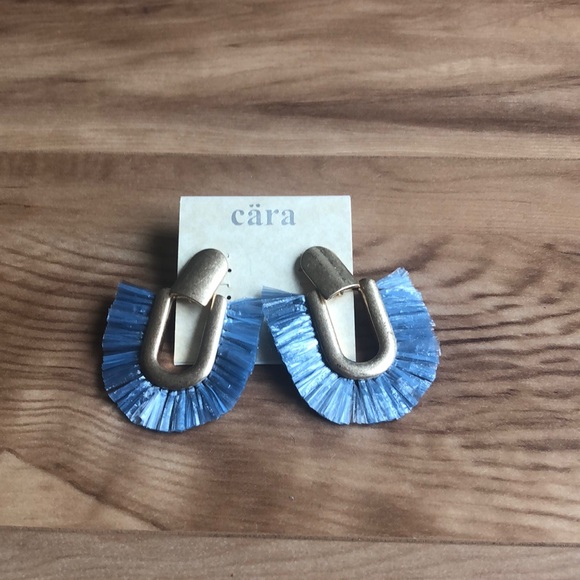 💖HP 4/6💖Cara light blue tassel  earrings. - Picture 4 of 5